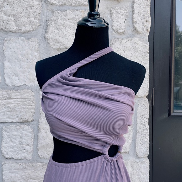 { Chantrelle } - Picture 2 of 3